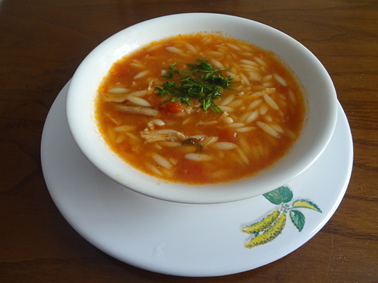 Tavuklu Şehriye Çorbası Tarifi ve Malzemeleri