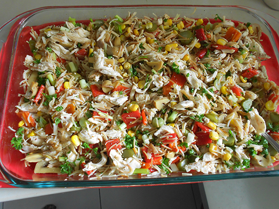 Tavuklu Şehriye Salatası Tarifi ve Malzemeleri